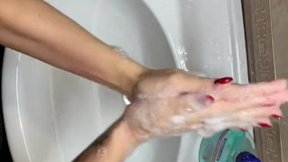 Взрывной оргазм и мокрая киска в FullHD