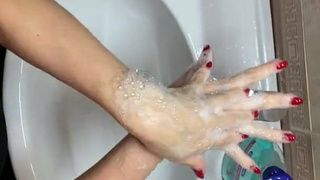 Взрывной оргазм и мокрая киска в FullHD