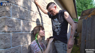 Горячий секс с соседом вдали от глаз: как мы рискнули на даче