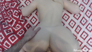 Утренний секс вместо кофе: жесткое трахание и сперма на попке