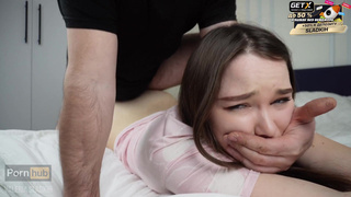 Анальный дебют: сестра кончила от страсти