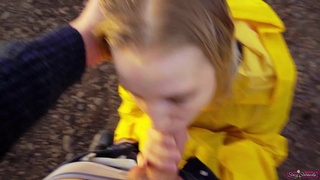 Встретил экс-девушку и трахнул ее в рот - откровенное уличное видео