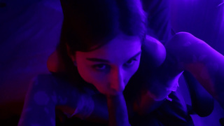 Нехуй за компьютером сидеть, пора мне в рот давать