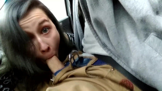 Бесплатный проезд: страстный минет таксисту за долги