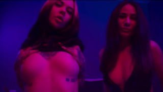 Откровенная женская близость: жесткий секс и нежные моменты