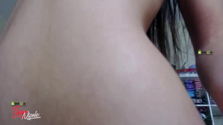 Откровенный вебкам-рейв с миниатюрной соблазнительницей