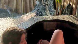 Молодые и дерзкие: дикий трах в загородном бассейне