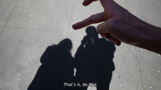 Возбуждённая азиачка кончает от глубоких толчков