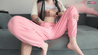 Сквирт до проникновения: горячая прелюдия заводит обоих