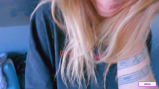 Столько спермы на лице – как он так кончил?