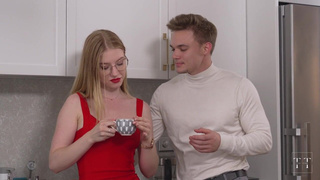 Три мощных оргазма подряд – толстый член довел до дрожи