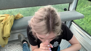 Отчаянная красотка глотает сперму на высоте в Сочи