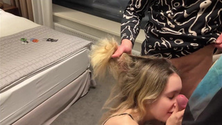 Откровенное видео с развратной уборщицей