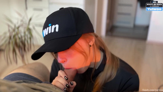 Секс с сводной сестрой – запретное удовольствие