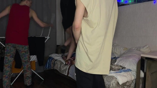 Он начал первым – теперь твоя очередь насладиться страстью