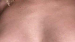 Дрочит до дрожи: откровенное видео с горячей азиаткой