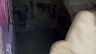 Страстный минет на крыше или жаркая порка — что выберет шалунья?