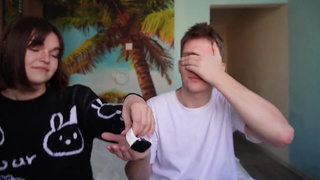 Сочные сиськи в деле – страстный минет и горячий секс с сестрой