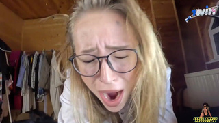 Медсестра в плену желания: жесткий секс и минетик