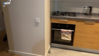 Соседка разошлась после пары бокалов — просит жёстко в раком