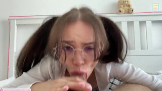 Порно актриса Lilith Cain