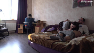 Зачем муж, если друг вылизывает пизду как бог?