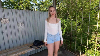 Один раз не считается: эксклюзивное видео с платным минетом