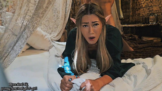 Анальные страсти на Хэллоуин: эльфийка работает магической жопой