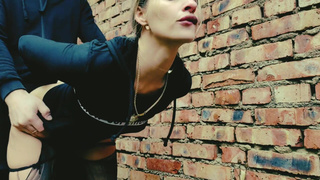 Дикий жесткий секс в заброшенном месте — адреналин и страсть