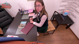 Девушка и зачет: кто кого сдал? Жаркие кадры