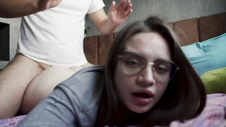 Домашний офис превратился в страстный ад: жесткий секс сзади