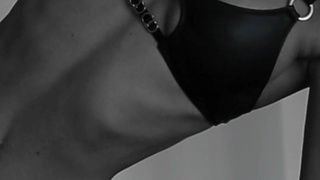 Анна Ральфс в черном кружеве – горячий сет для взрослых