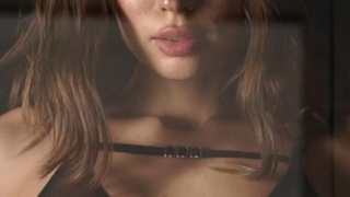 Анна Ральфс в горячем видео "Обожаю украшать тело" - страстный экшен от OF-Shorts