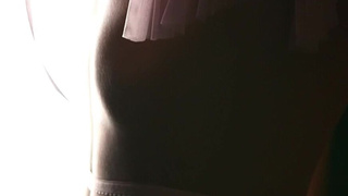 Анна Ральфс в горячем видео "Обожаю украшать тело" - страстный экшен от OF-Shorts