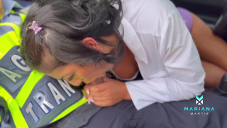 Горячее дорожное видео: отчаянный трах на виду у всех