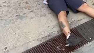 Шокирующий публичный триллер: она сделала это при всех!