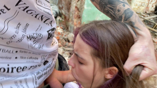 Запретный треш и страсть: жесткий секс на руинах