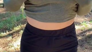 Голая и раскрепощенная: МИла Соболев в горячем лесном приключении