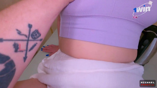 Двойные отношения: как он справляется с двумя девушками?