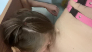 Страстный минет и жесткая ебля в наручниках