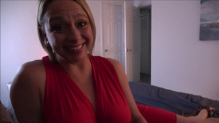 Доминирующая мачеха трахает молодого пасынка