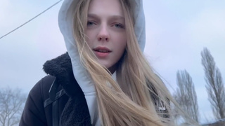 Девушка в машине отблагодарила за подвоз страстным минетиком