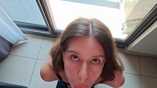 Nika Bunny в откровенном BJ видео – страсть у окна