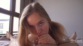 Утренний секс с подругой – горячие ласки и страсть в постели