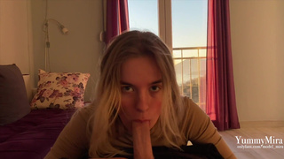 Раздвигай ножки и бери в ротик: горячий минет с огромным членом