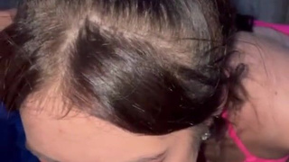 Жаркая рыбалка: жена куколда отрабатывает минет на свежем воздухе