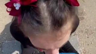 Горячая студентка глотает сперму после минета