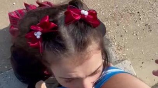 Горячая студентка глотает сперму после минета