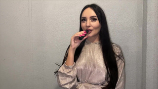 Горячий разврат в подъезде – хулиганский минет от Amgbombaaa