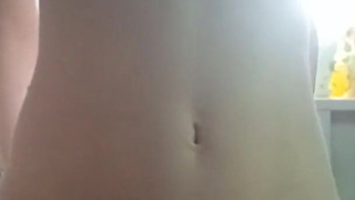 18тилетняя в позе наездницы